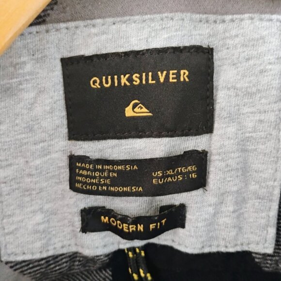 NWT Quiksilver Black Gray Modern Fit Button Down Flannel Shirt Men's Size XL - Picture 2 of 8